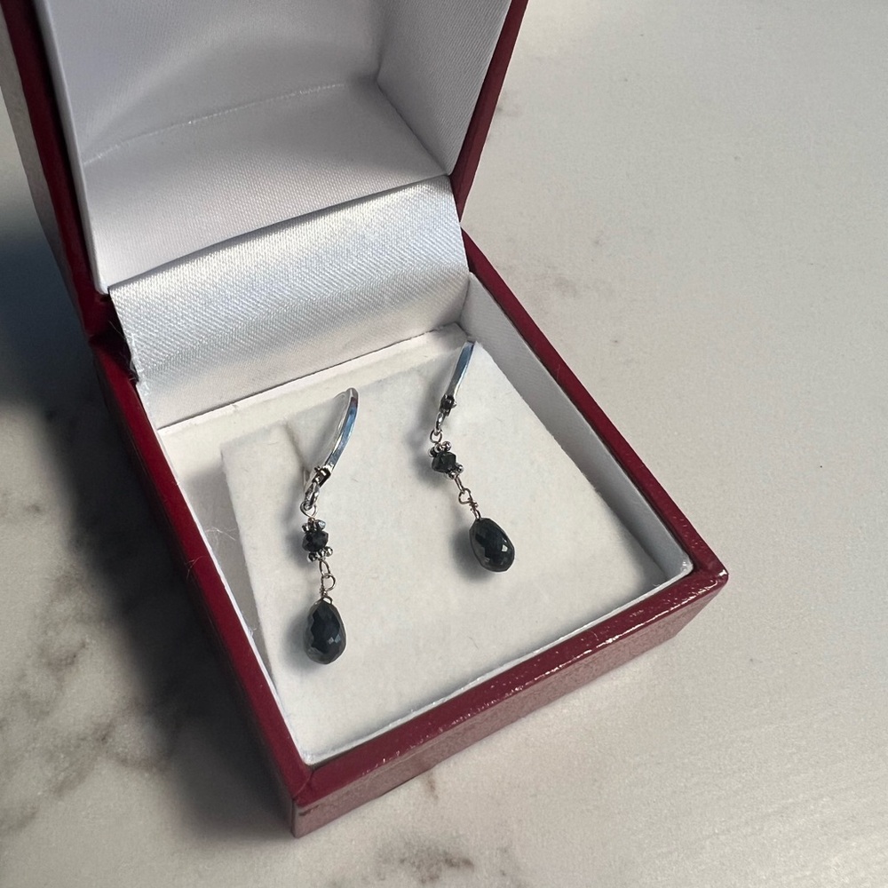 Black pearl teardrop earrings.